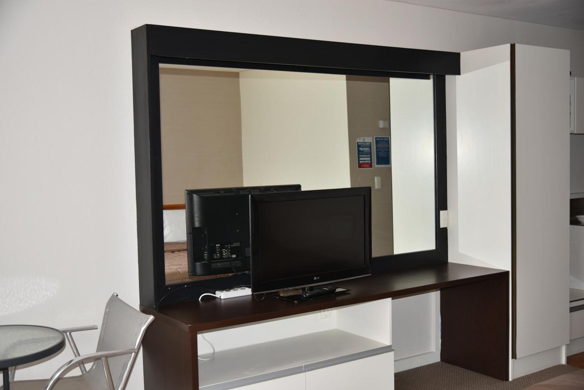Aotea Lodge Porirua Luaran gambar