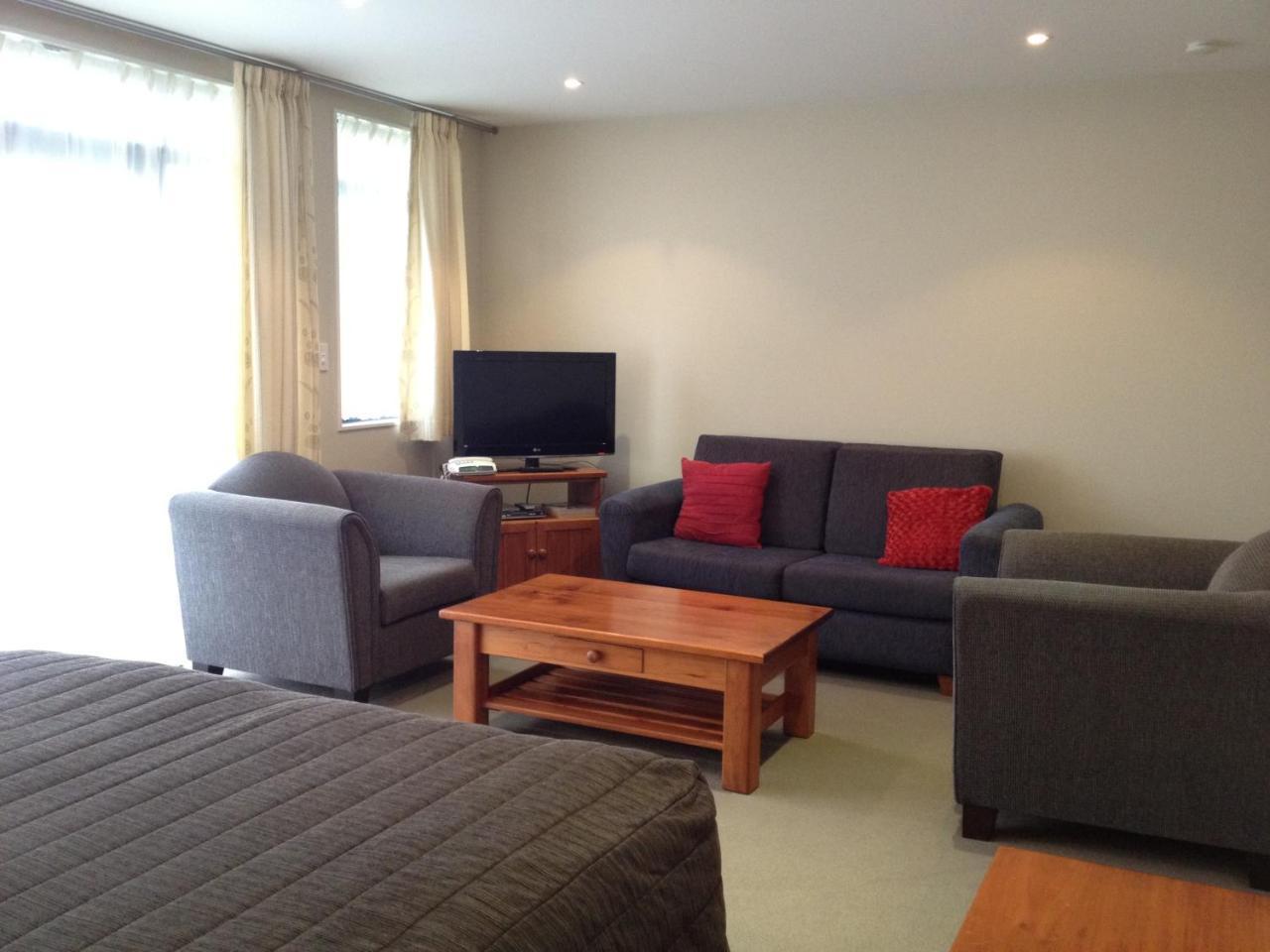 Aotea Lodge Porirua Luaran gambar
